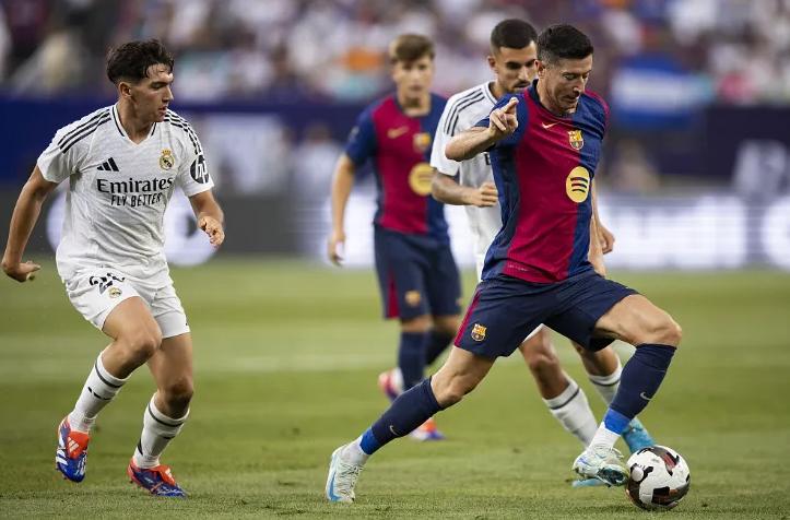 爱游戏-关于清晨皇家马德里外线爆发——意甲节点到来，球迷炸锅，年轻球员得到机会的信息