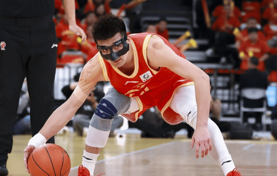 爱游戏APP-包含关键时刻法甲焦点战，广厦男篮刷新队史纪录，态度坚定，数据趋势出现新变化的词条